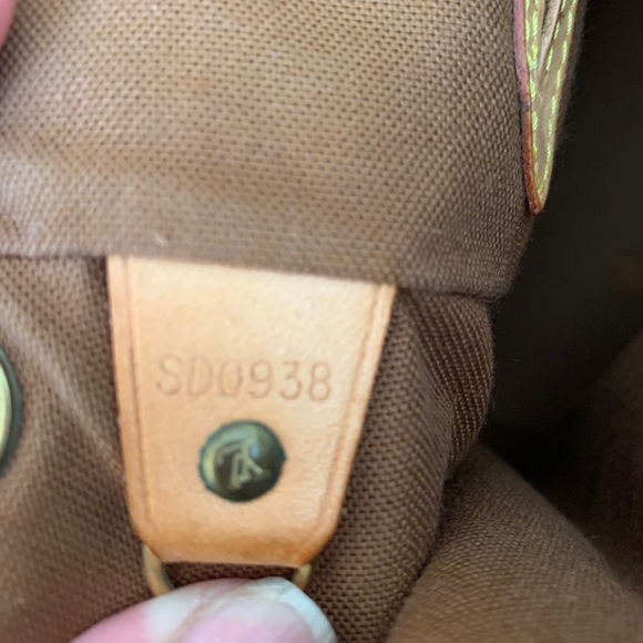 Authentic LV backpack - Picture 5 of 6
